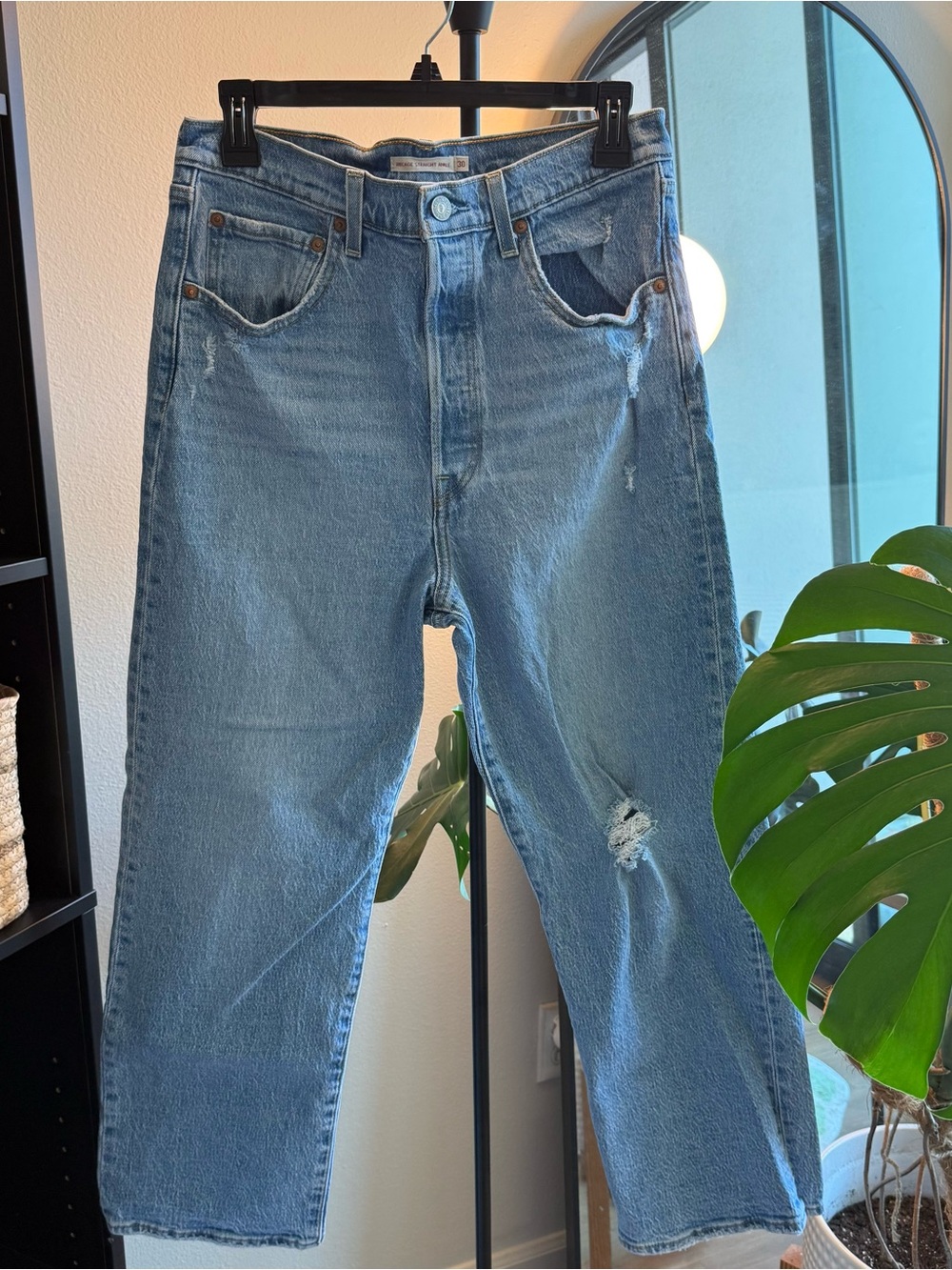 Levi's Ribcage Straight Ankle Jeans (size 30)